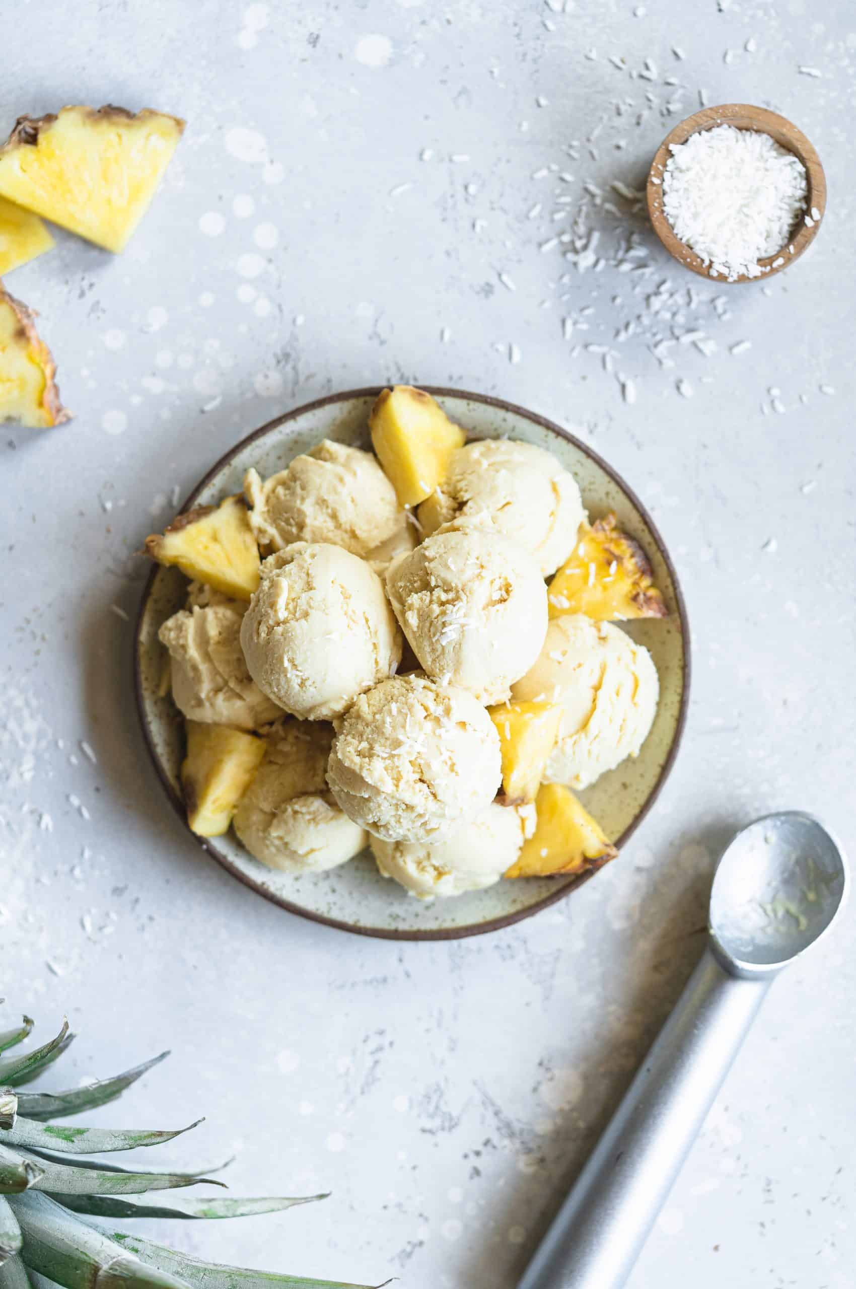 PIÑA COLADA ICE-CREAM (DAIRY-FREE) - Addicted to dates